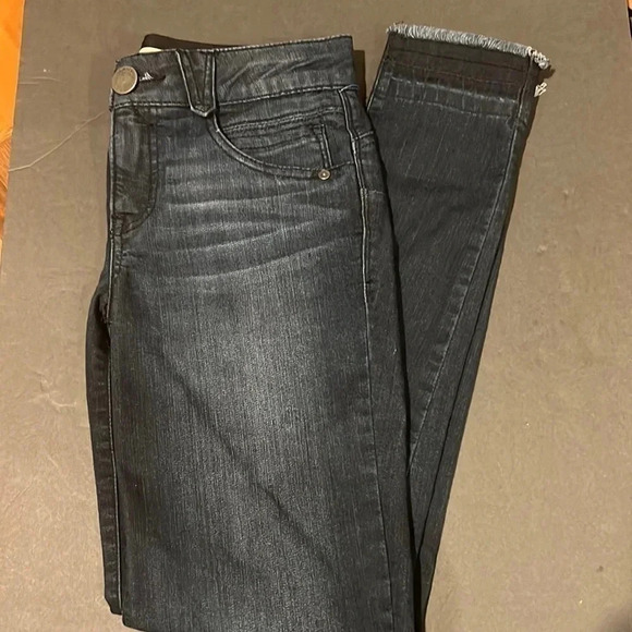"Ab"solution® Cuffed Indigo Ankle Skimmer Jean Size 4 - Picture 2 of 5